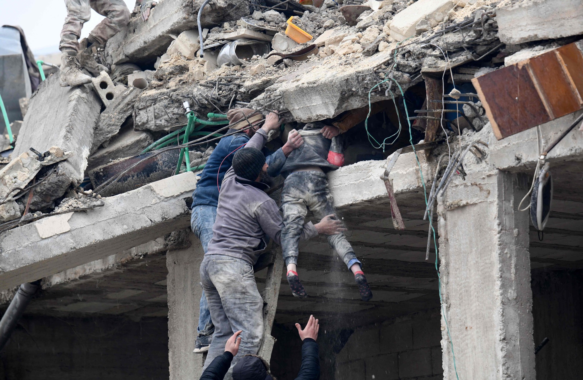 Turkey Earthquake Death toll still rising 7800 killed Childrens